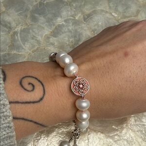 Elegant Pearl and pink enamel Bead Bracelet